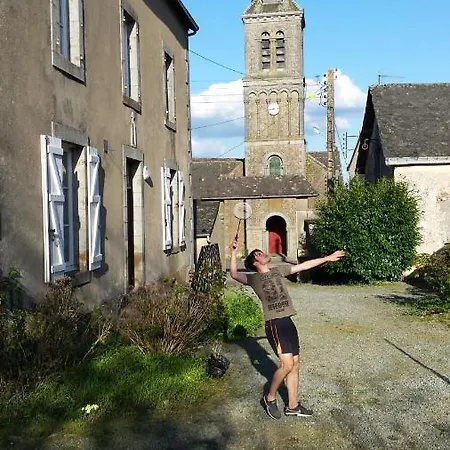 לינה וארוחת בוקר Refuge De Martin De Connee Mayenne Saint-Martin-de-Connée